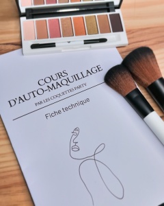 Apprendre à se maquiller et repartir avec la fiche technique de votre cours d'auto-maquillage